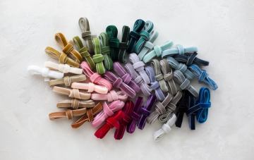 We’re Ribbon Obsessed! 10 Ribbon Shops On Etsy For Your Wedding