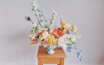 How To DIY Your Wedding Flowers: Centerpieces & Arrangements