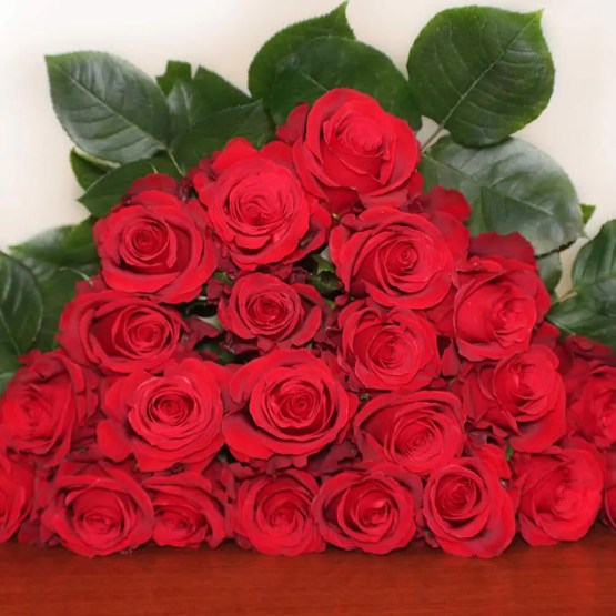 J R Roses – The Best Places to Buy Wedding Flowers Online 2022 – Bridal Musings 4