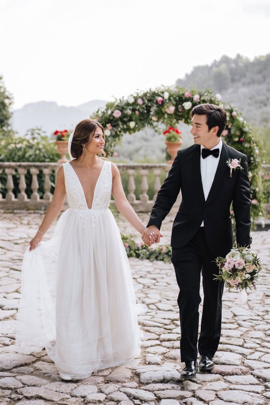 Stunning Rustic Mallorca Destination Wedding – Paco and Aga Photography 22