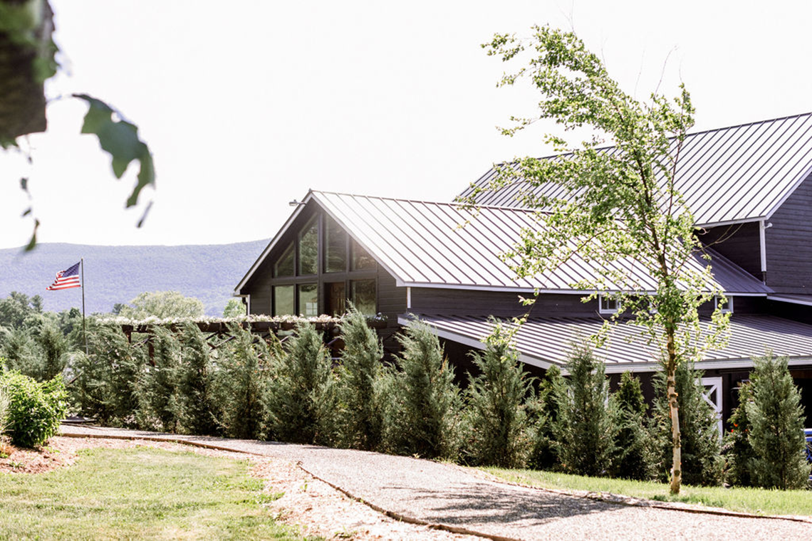 Feminine and Romantic Countryside Same Sex Micro Wedding – SBM Event Co. – YTK Photography – The Sablewood 2